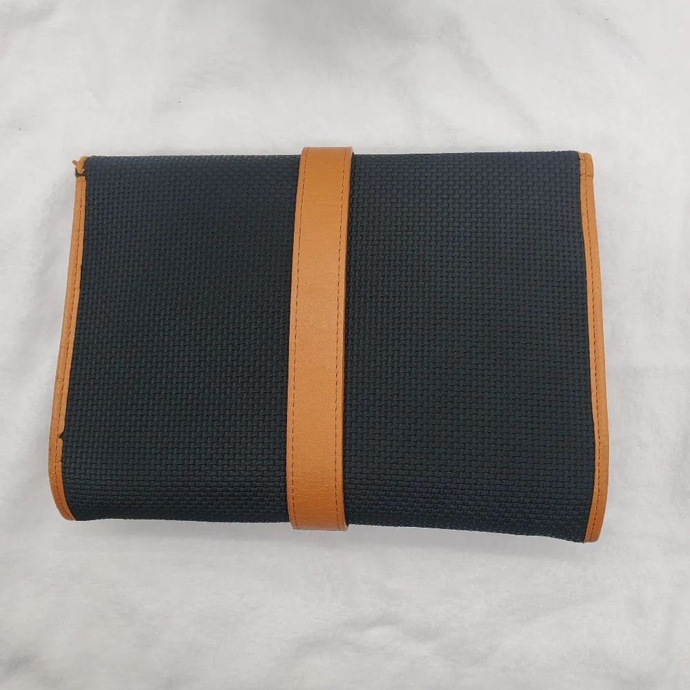 ☆☆ YSL Black and Tan Envelope Clutch with Logo - Picture 5 of 15